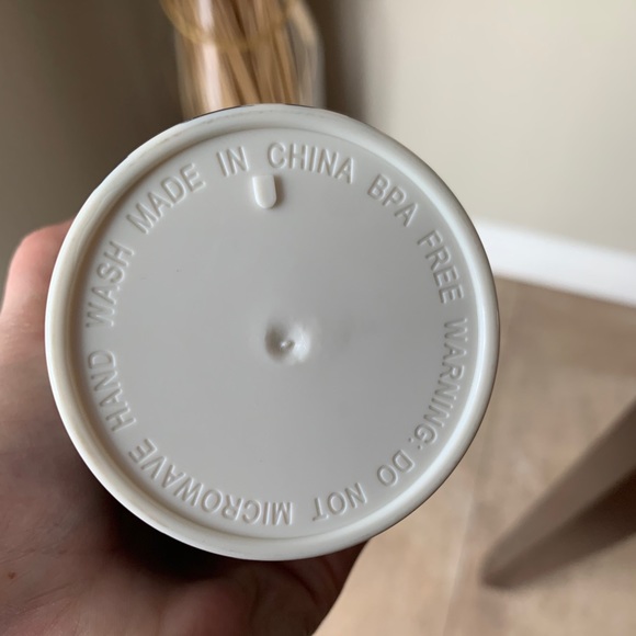 SOLD✖️Kate Spade Literary Glasses Thermal Mug - Picture 4 of 6